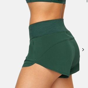 Outdoor Voices Hudson Shorts in Evergreen